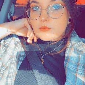 Meet your Posher, Reagan